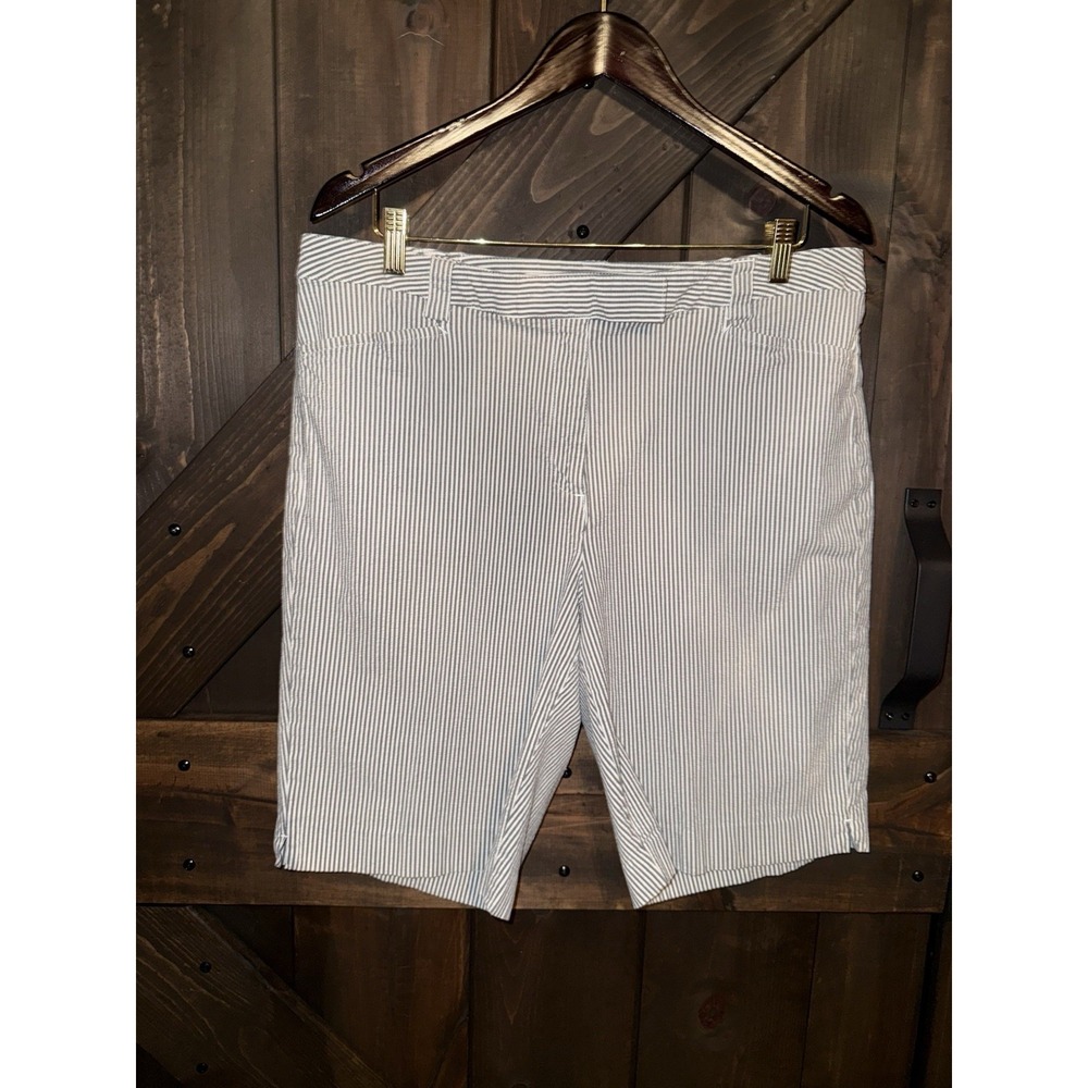 Liz Golf Women's Bermuda Shorts Size 16W White Blue Striped‎ Zip Pockets